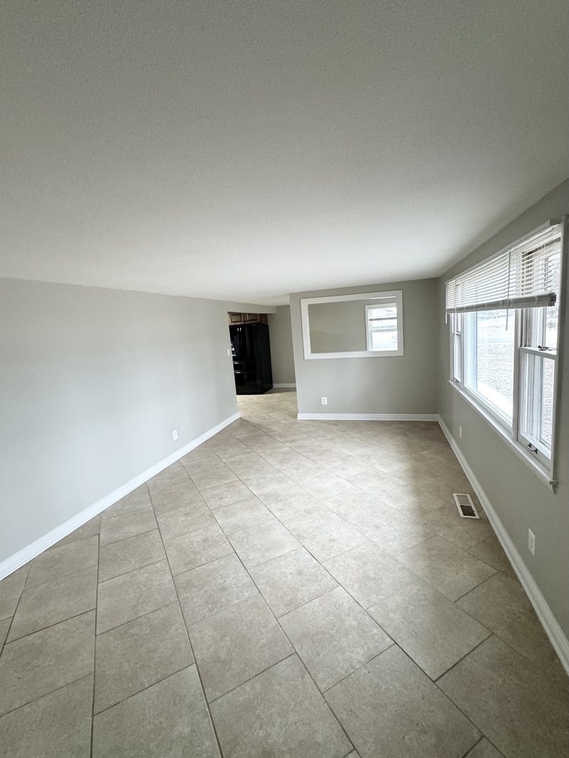 3006 Willardshire Road Joliet, IL 60431 - Photo 2 of 24