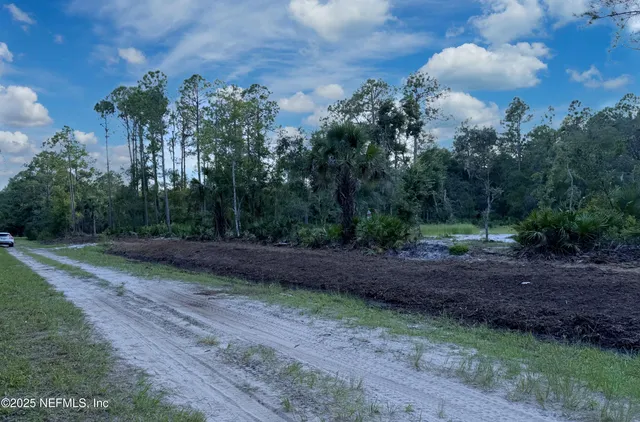 a picture of a bathroom
