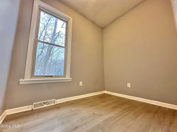 $1,800 | 1 Pawling Avenue, Unit 1, Troy, NY 12180