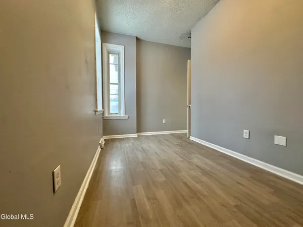 $1,800 | 1 Pawling Avenue, Unit 1, Troy, NY 12180