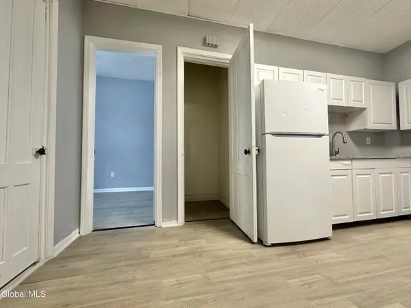 $1,800 | 1 Pawling Avenue, Unit 1, Troy, NY 12180