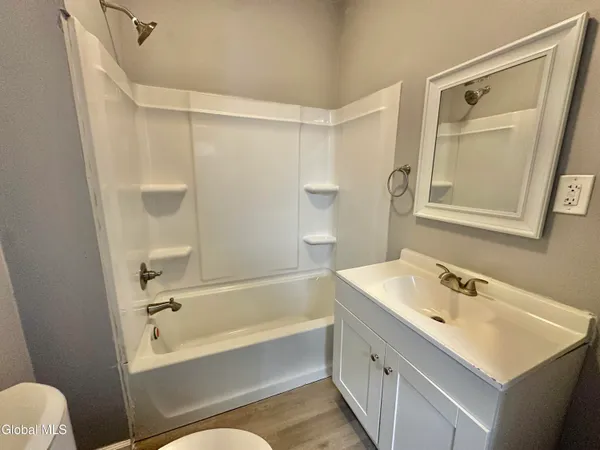 $1,800 | 1 Pawling Avenue, Unit 1, Troy, NY 12180