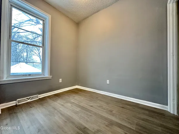 $1,800 | 1 Pawling Avenue, Unit 1, Troy, NY 12180