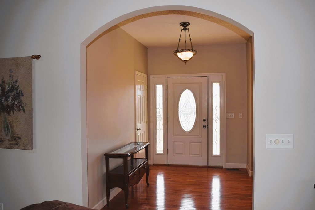 64 West Ridgefield Court Greeneville, TN 37745 - Photo 3 of 46