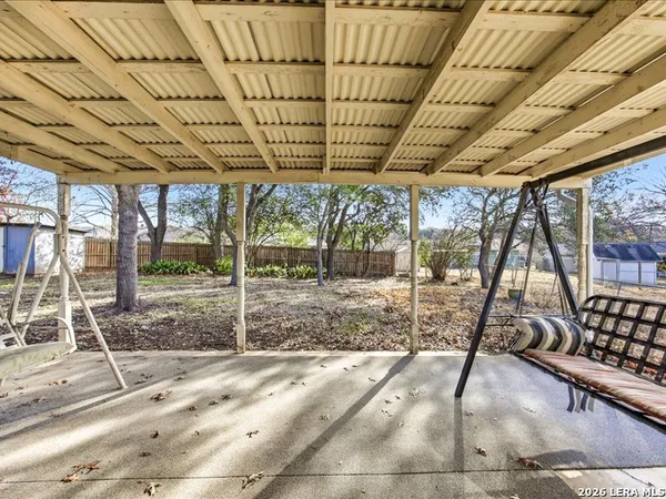 $1,690 | 204 Regal Oaks Drive, Live Oak, TX 78233