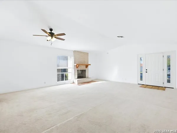 $1,690 | 204 Regal Oaks Drive, Live Oak, TX 78233