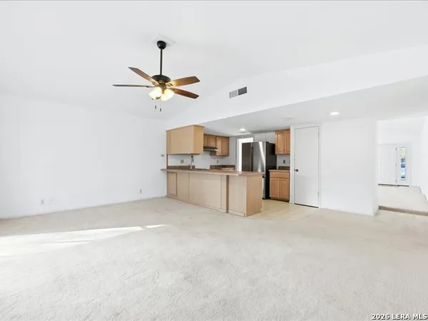 $1,690 | 204 Regal Oaks Drive, Live Oak, TX 78233