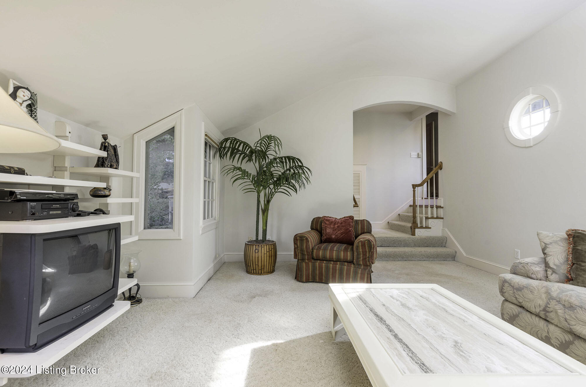 2113 Edgehill Road Louisville, KY 40205 - Photo 14 of 32 Family room