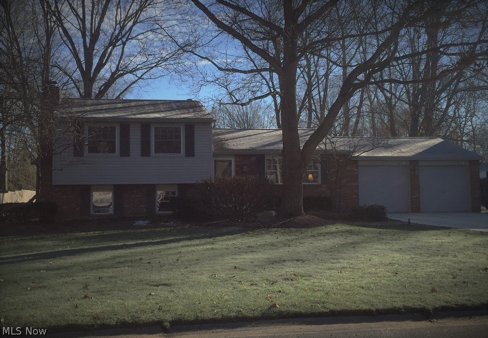 7650 Raglan Drive Northeast Warren, OH 44484 - Photo 2 of 25 Gallery Image 2