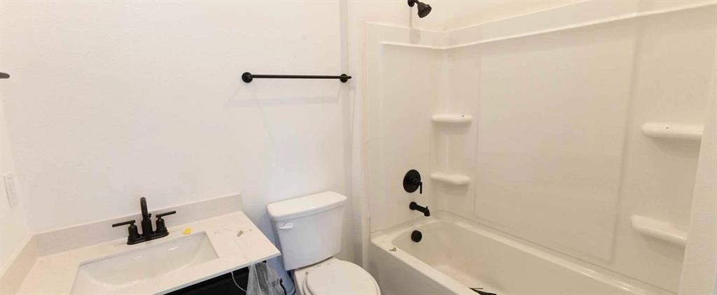 1004 Colgate Circle Princeton, TX 75407 - Photo 8 of 19 Bathroom 3 Construction Progress