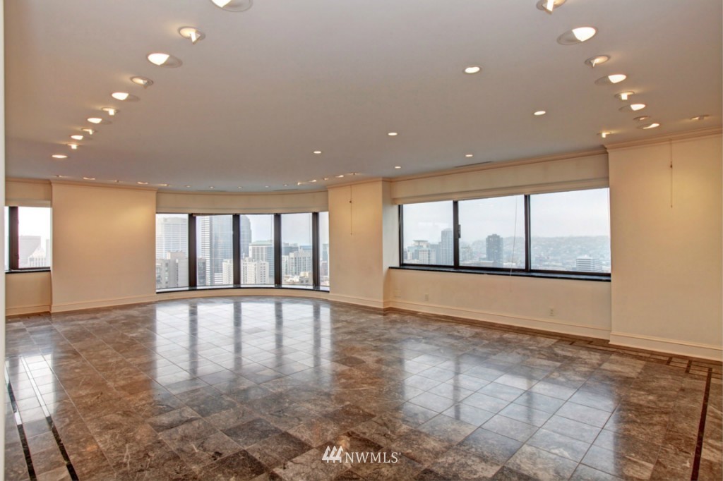 1301 Spring Street, Unit 19J Seattle, WA 98104 - Photo 13 of 23