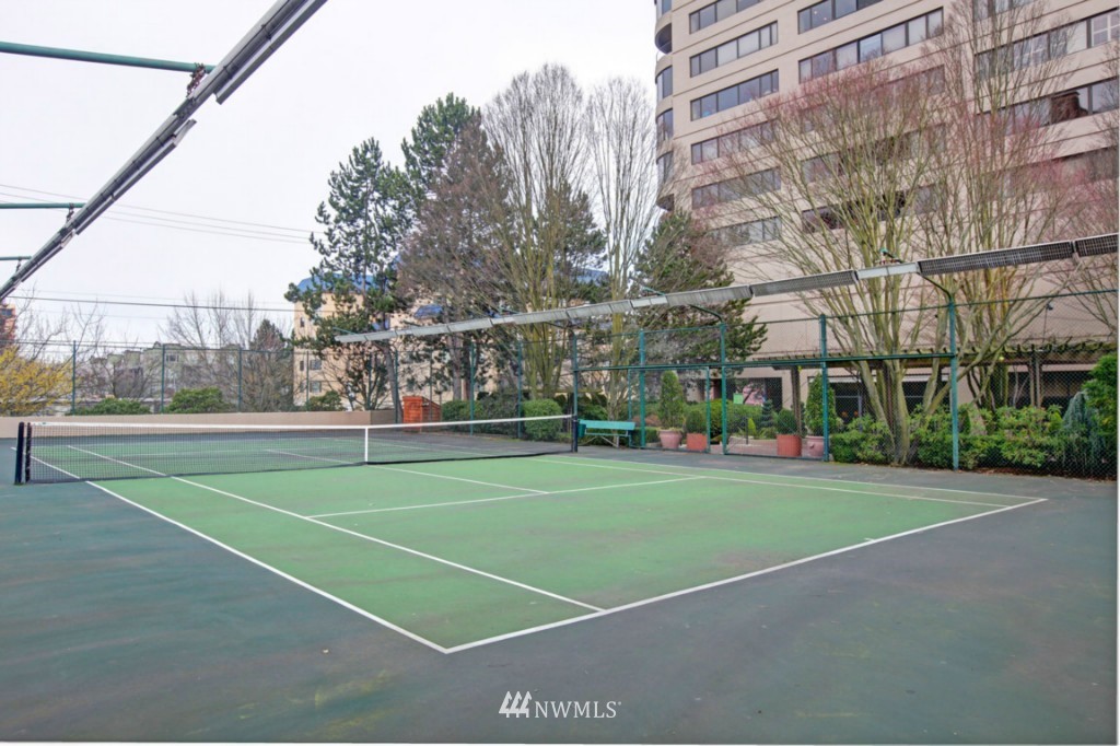 1301 Spring Street, Unit 19J Seattle, WA 98104 - Photo 10 of 23