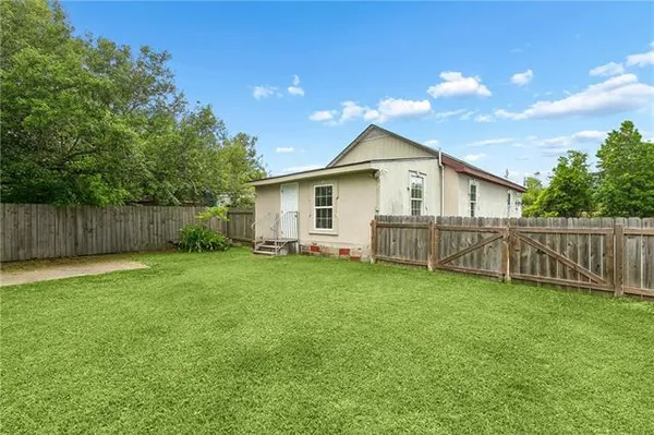 $182,500 | 14855 Old Spanish Trail, Paradis, LA 70080