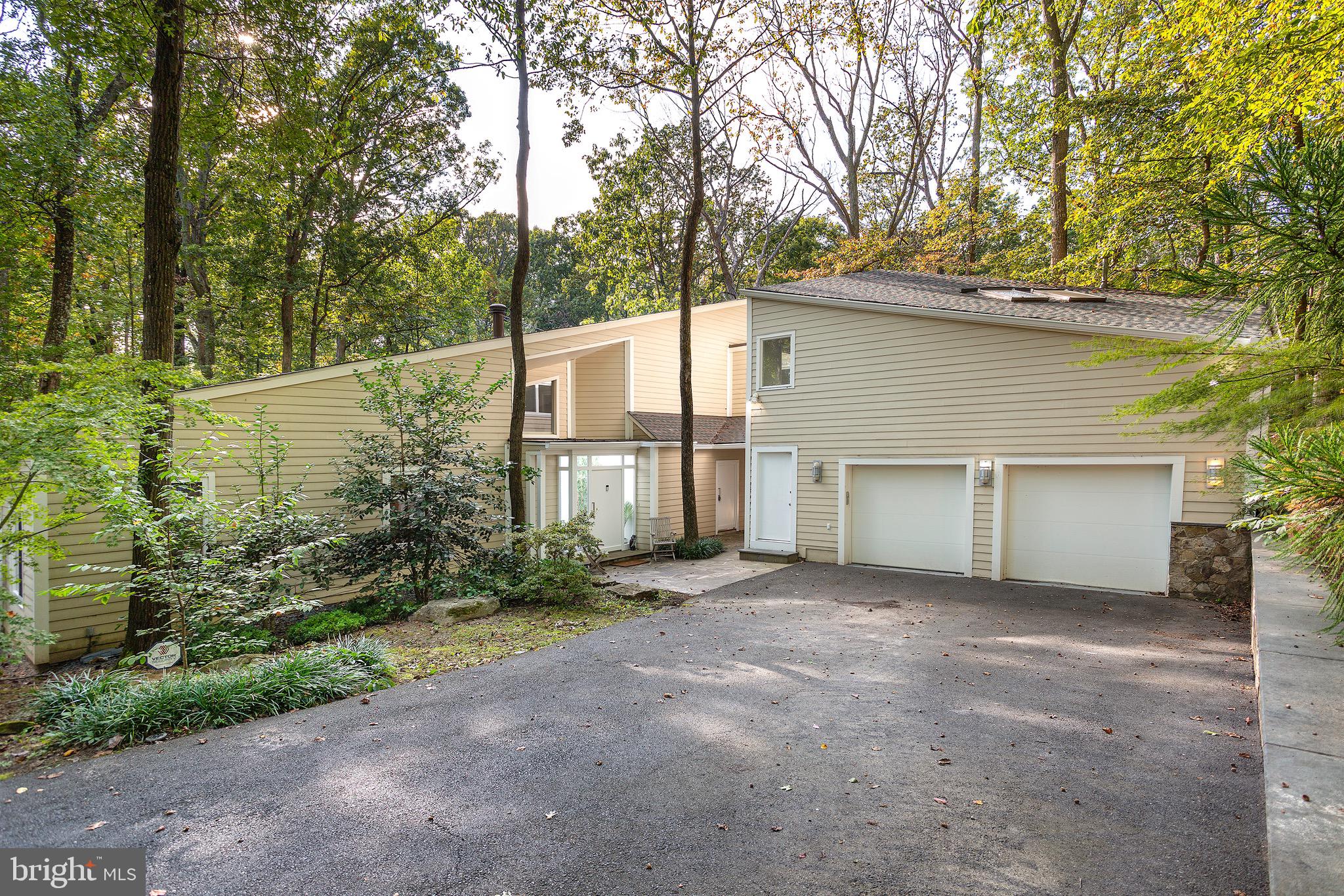 1600 North Village Road Reston, VA 20194 - Photo 2 of 77