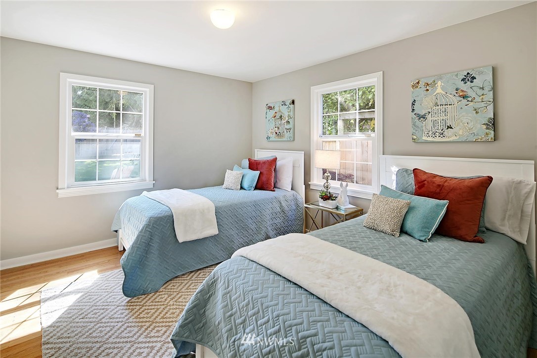 3246 West Viewmont Way West Seattle, WA 98199 - Photo 12 of 22