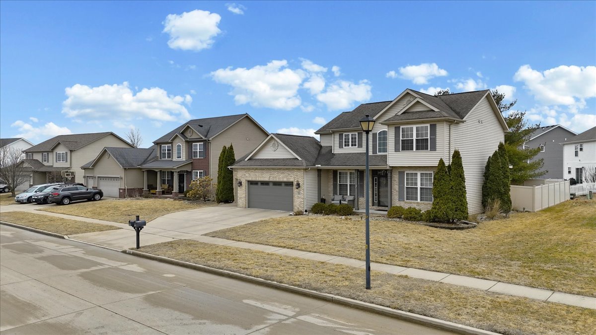 3551 Napa Lane Normal, IL 61761 - Photo 3 of 74