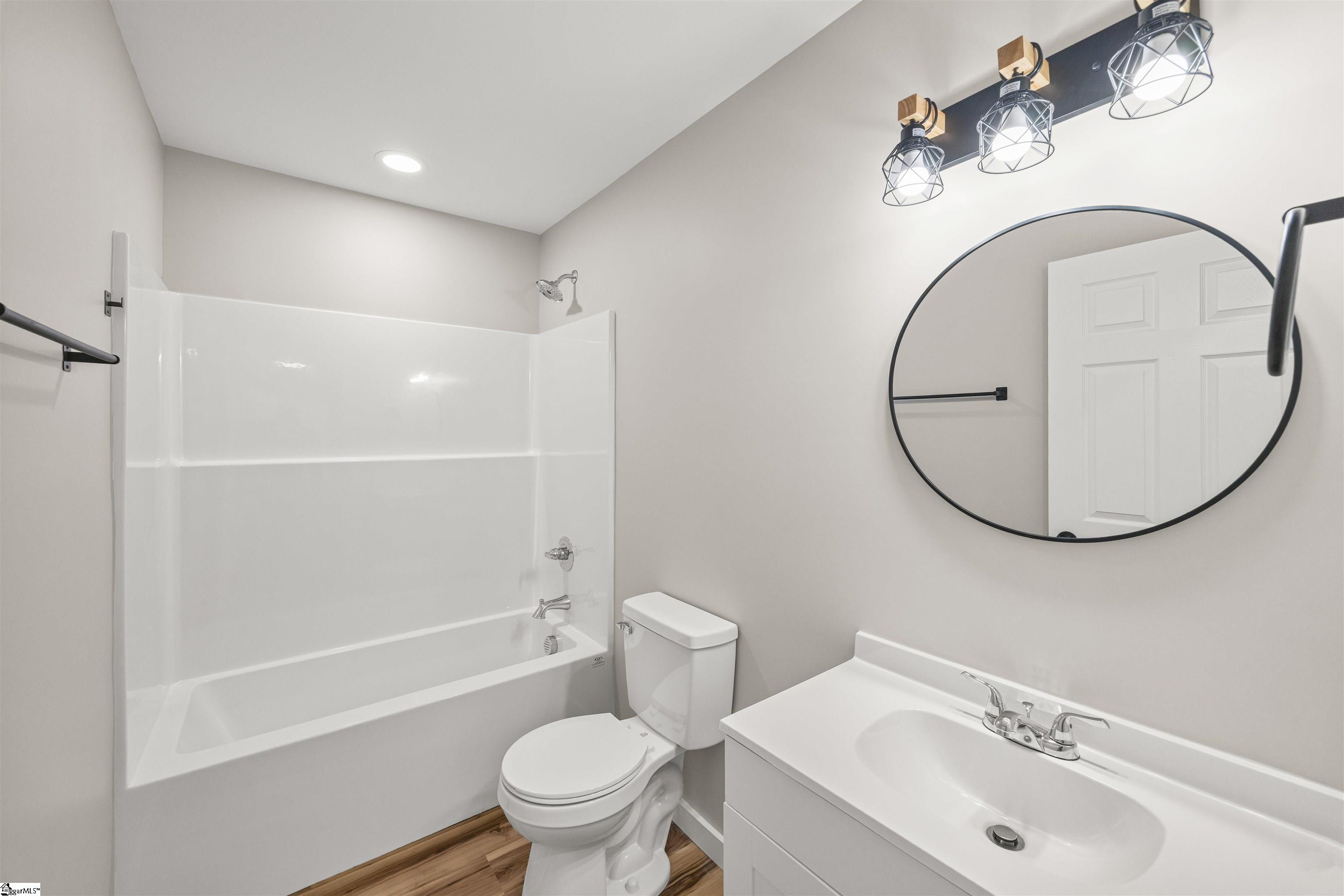 405 East Hampton Avenue Spartanburg, SC 29306 - Photo 18 of 32