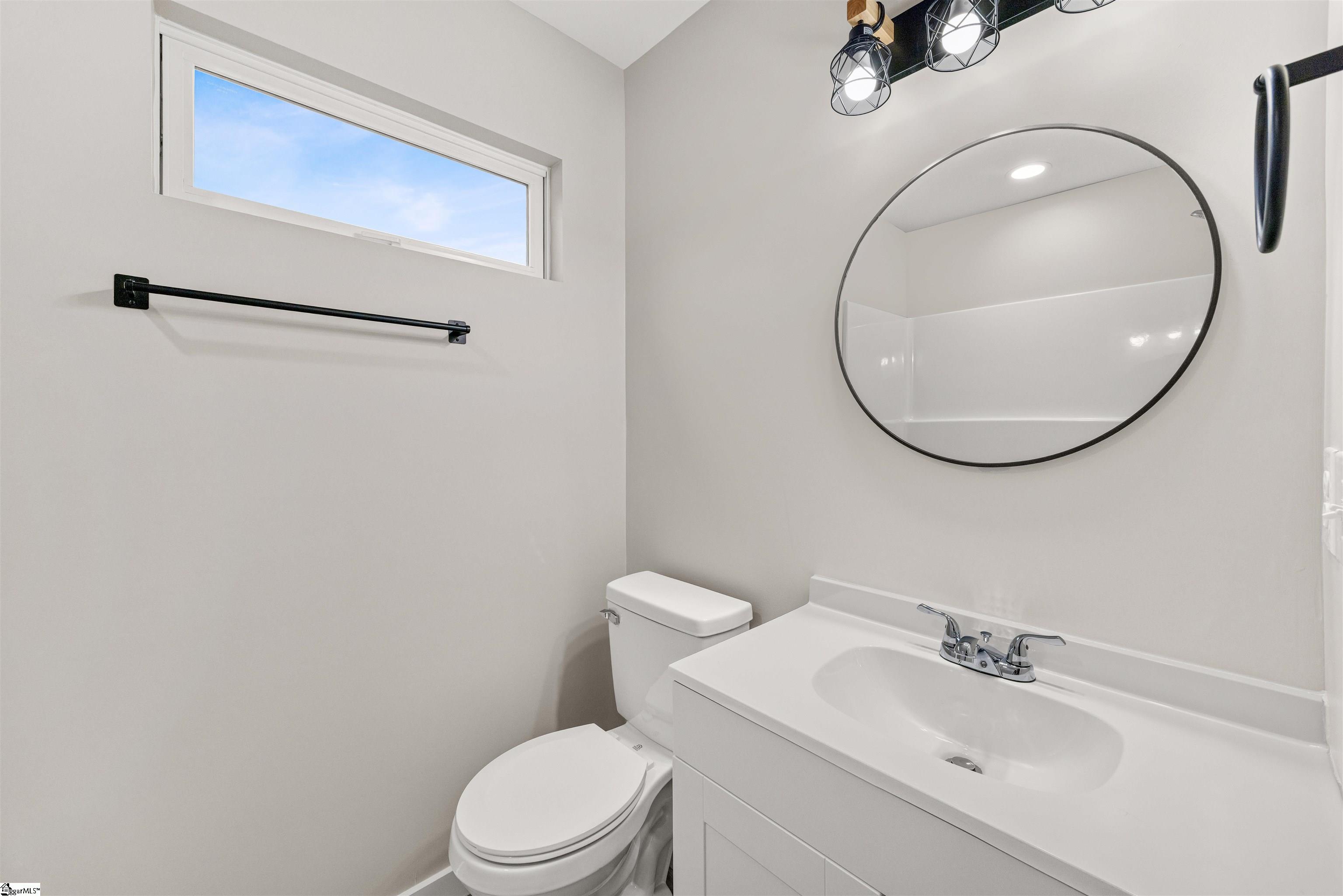 405 East Hampton Avenue Spartanburg, SC 29306 - Photo 22 of 32