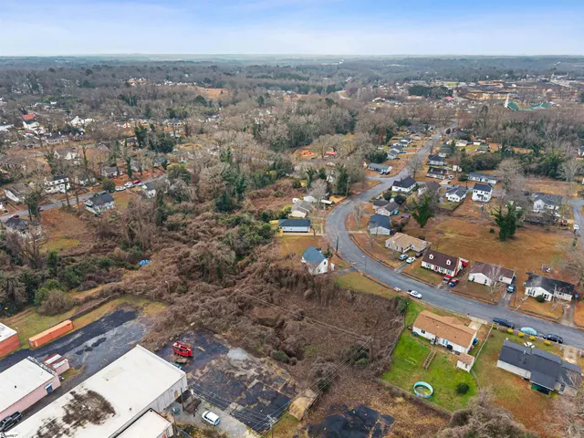 $1,800 | 405 East Hampton Avenue, Spartanburg, SC 29306