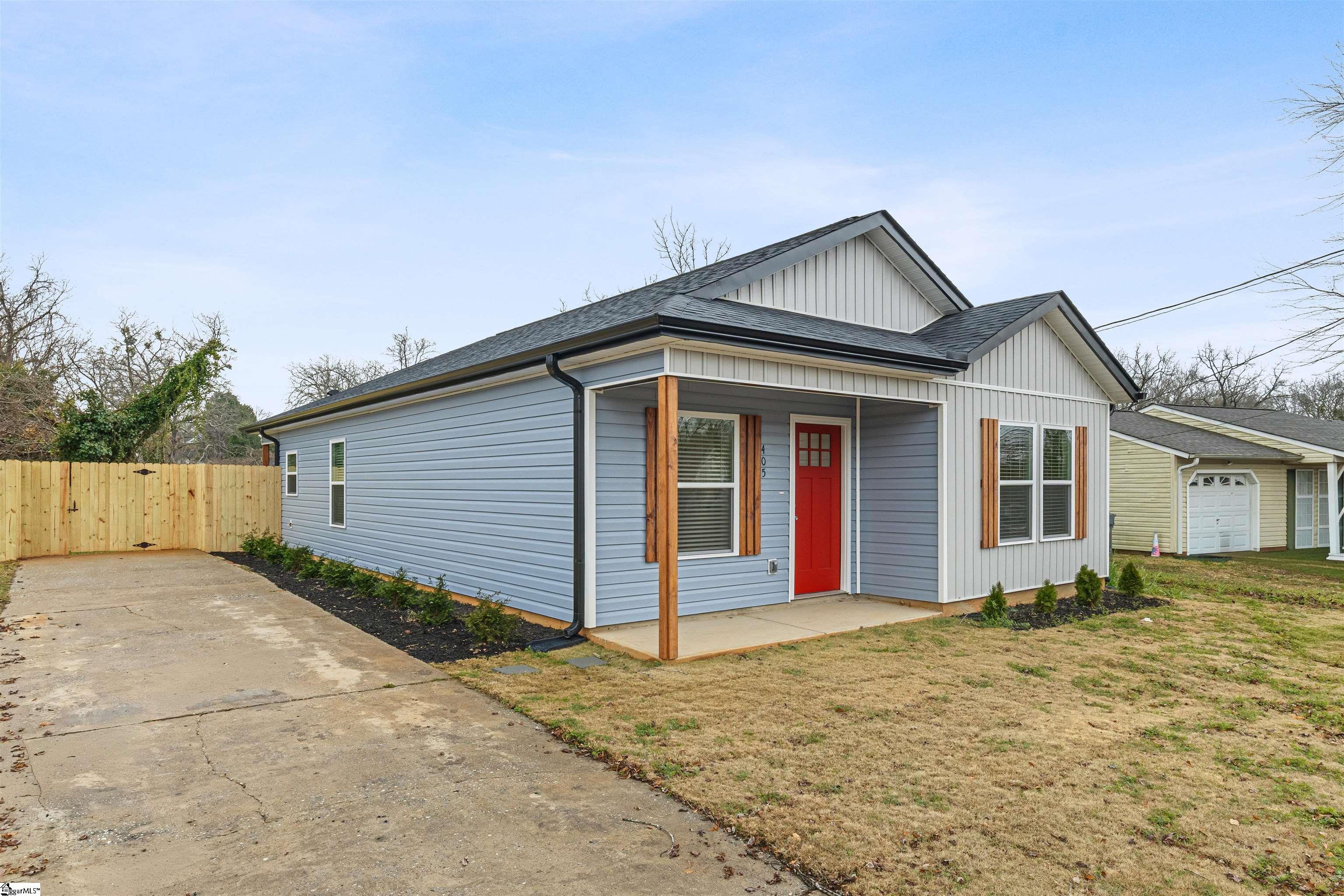 405 East Hampton Avenue Spartanburg, SC 29306 - Photo 3 of 32