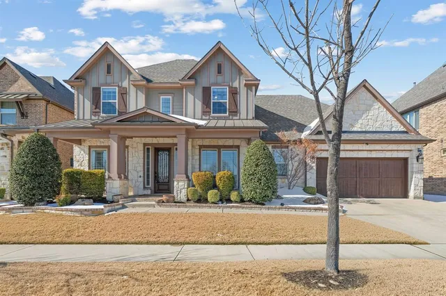 $850,000 | 205 Waterside Drive, Argyle, TX 76226