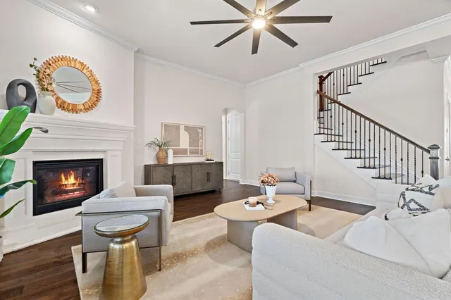 $850,000 | 205 Waterside Drive, Argyle, TX 76226