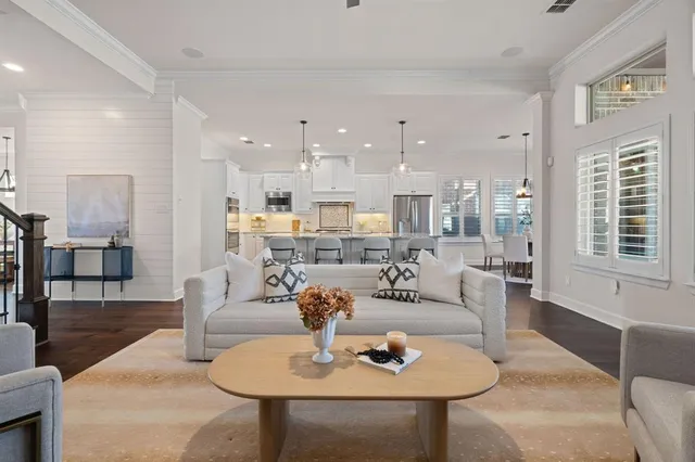 $850,000 | 205 Waterside Drive, Argyle, TX 76226