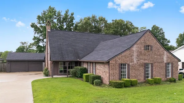 $374,999 | 6755 Gladys Avenue, Beaumont, TX 77706