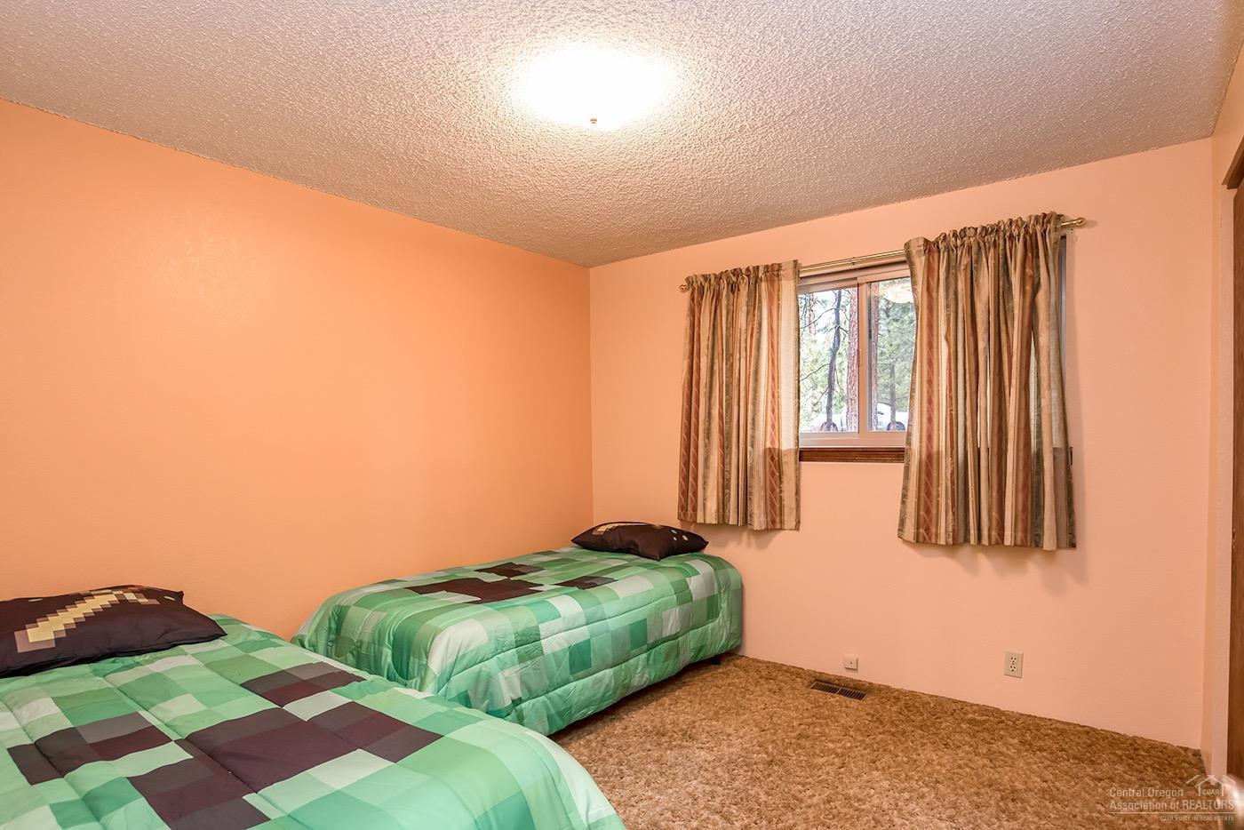 20249 Rae Road Bend, OR 97702 - Photo 15 of 23 Additional Photo