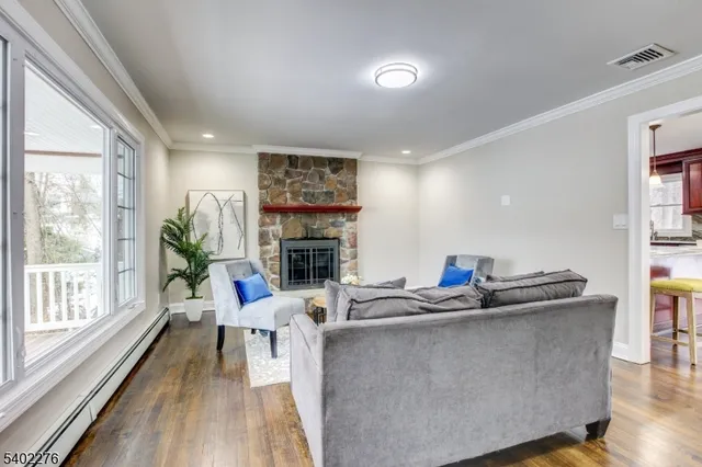 $599,990 | 119 E Road, Middletown, NJ 07718