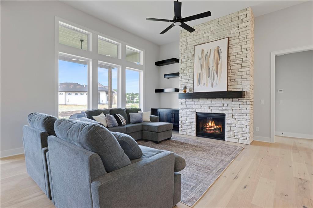 9836 Shady Bend Road Lenexa, KS 66227 - Photo 11 of 29