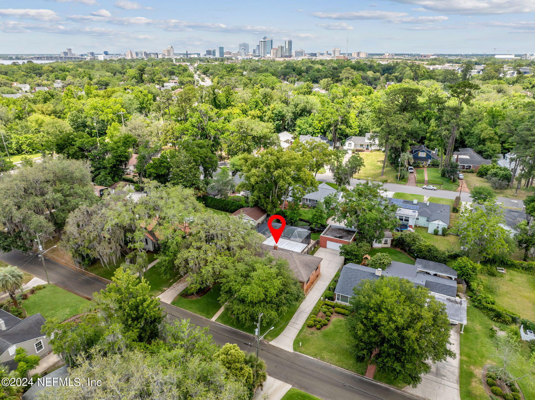 1605 Brookwood Road Jacksonville, FL 32207 - Photo 36 of 40 an aerial view of a houses with a yard and side of street