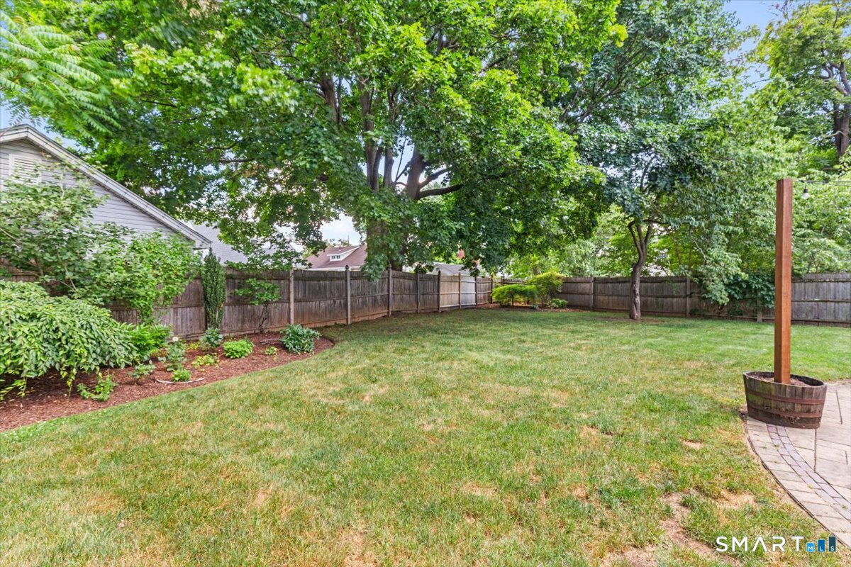 42 Gifford Road West Hartford, CT 06119 - Photo 26 of 28