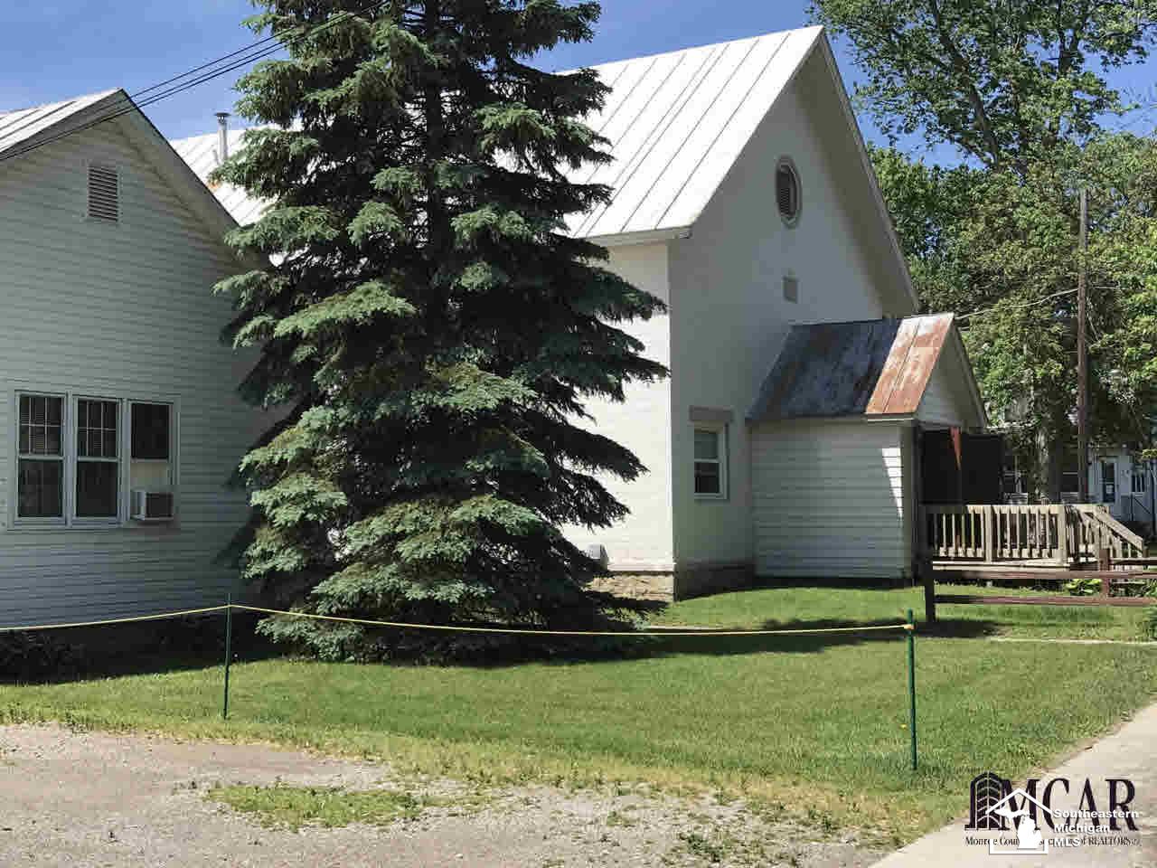 8093 Ida East Road Ida, MI 48140 - Photo 9 of 33 21298245-8.JPG