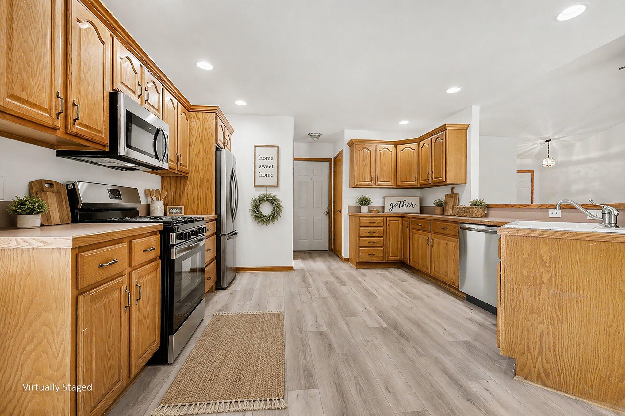 3155 11 Mile Road Northeast Rockford, MI 49341 - Photo 7 of 33 019_file_1827