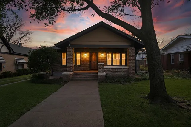 $485,000 | 2333 Irwin Street, Fort Worth, TX 76110