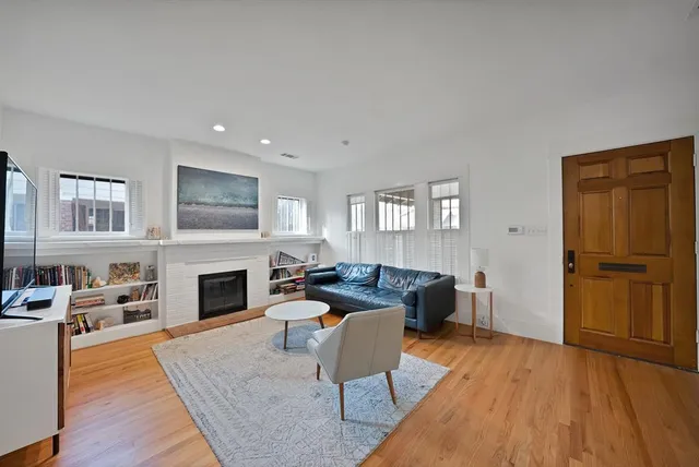 $485,000 | 2333 Irwin Street, Fort Worth, TX 76110