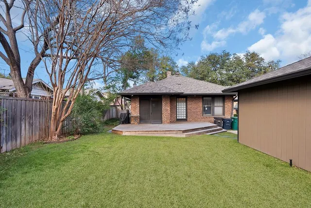 $485,000 | 2333 Irwin Street, Fort Worth, TX 76110