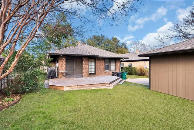 $485,000 | 2333 Irwin Street, Fort Worth, TX 76110