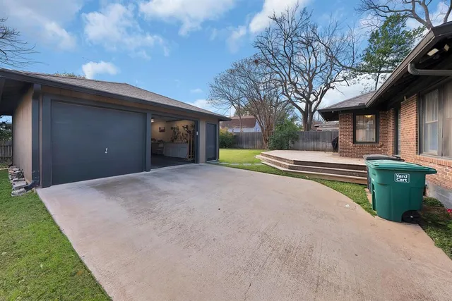 $485,000 | 2333 Irwin Street, Fort Worth, TX 76110