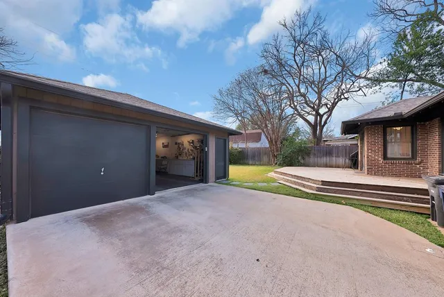 $485,000 | 2333 Irwin Street, Fort Worth, TX 76110