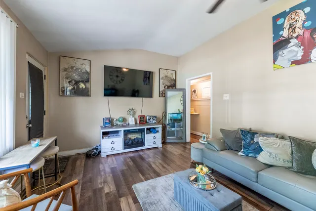 $140,000 | 1517 Freeland Avenue, Calumet City, IL 60409