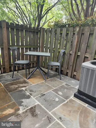 $2,500 | 255 South Pickett Street, Unit 101, Alexandria, VA 22304