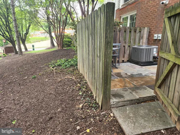 $2,500 | 255 South Pickett Street, Unit 101, Alexandria, VA 22304
