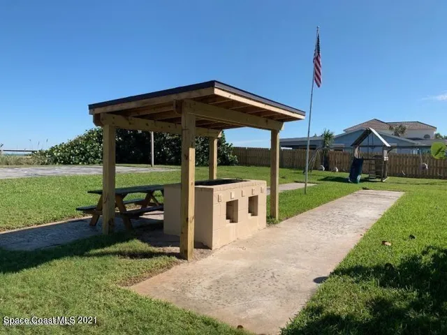 $4,300 | 140 Flores Street, Melbourne Beach, FL 32951