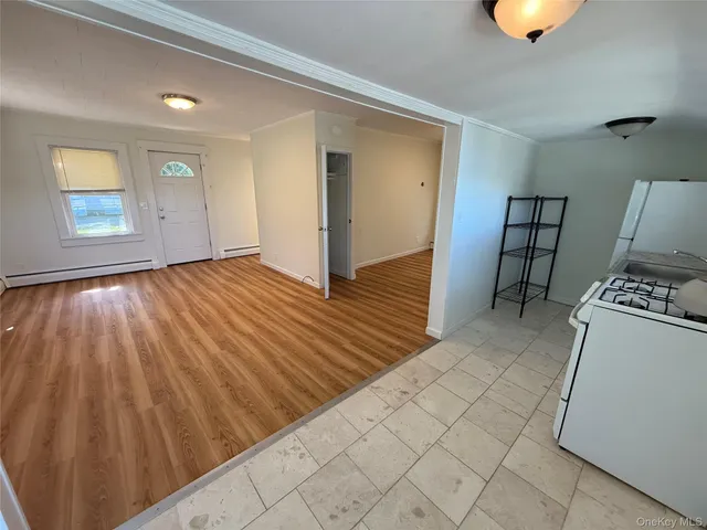 $2,300 | 875 Fleetwood Road, Cutchogue, NY 11935