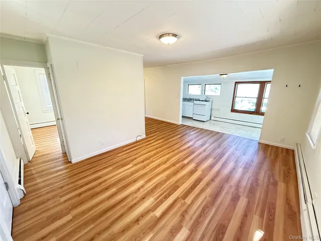 $2,300 | 875 Fleetwood Road, Cutchogue, NY 11935