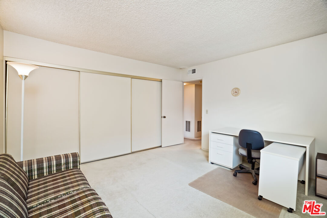 1445 Valley View Road, Unit 2 Glendale, CA 91202 - Photo 27 of 36