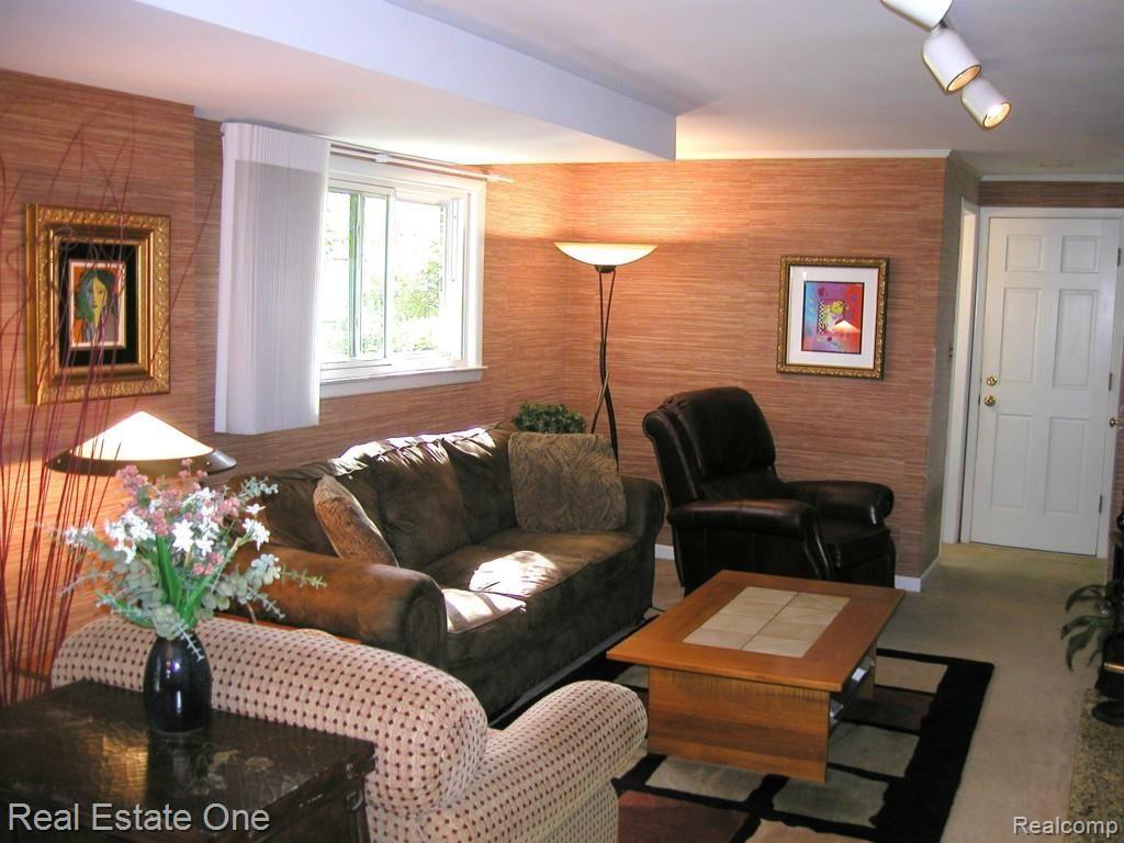 32417 Hearthstone Road Farmington, MI 48334 - Photo 25 of 37 FAMILY ROOM IN LOWER LEVEL