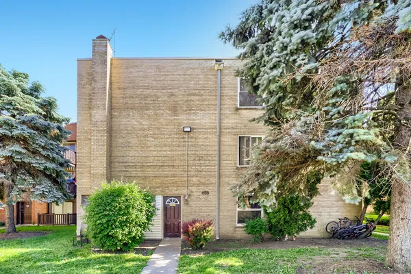 $725,000 | 655 Piper Lane, Prospect Heights, IL 60070